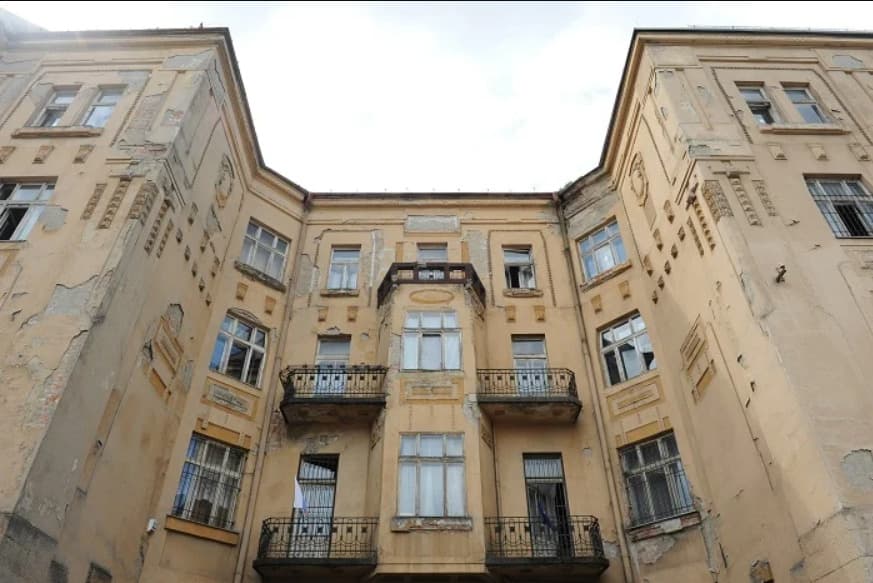 Divadlo Romathan v Košiciach už sídli v obnovenej budove na Továrenskej