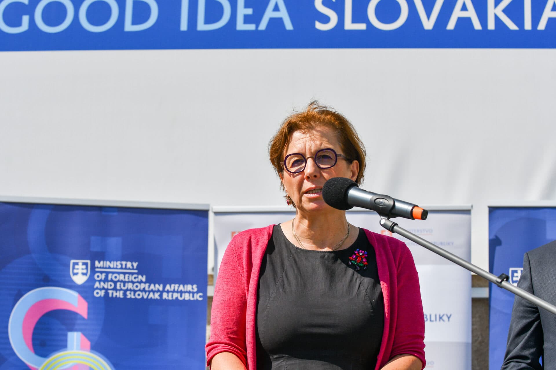 Slovensko dokáže flexibilne reagovať na globálne krízy, tvrdí štátna tajomníčka