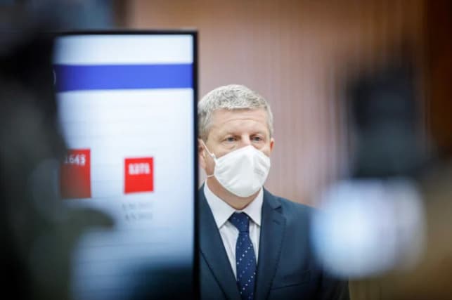 Podľa Lengvarského je povinné očkovanie akejkoľvek skupiny nereálne