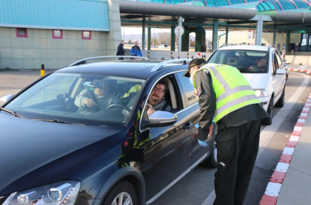 Nezaočkovaní pendleri nebudú musieť ísť do domácej karantény ani po 1. septembri, stačí im PCR test