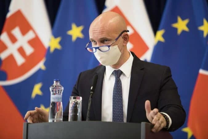 Regionálni hygienici by podľa Gröhlinga nemali zatvárať školy na neurčito a bez rozdielu