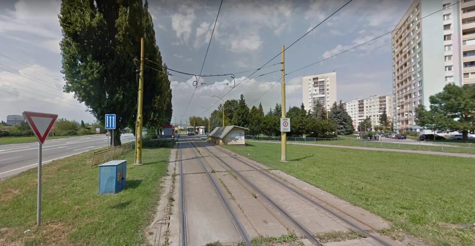 Dopravný podnik od stredy obmedzí električkovú dopravu na sídlisku Nad jazerom