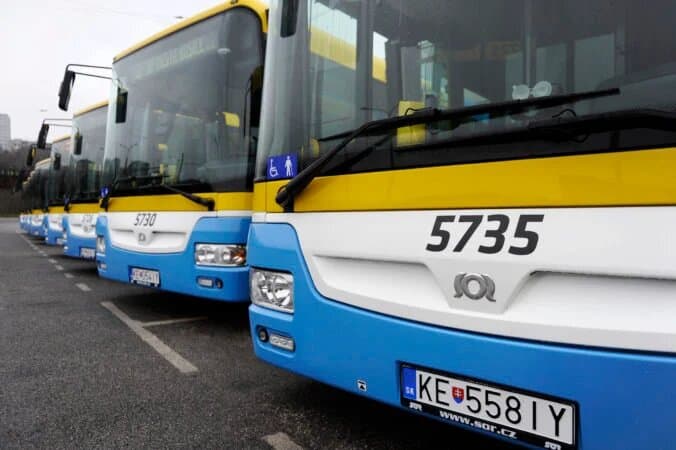 Finančná situácia tlačí DPMK k ďalšiemu šetreniu