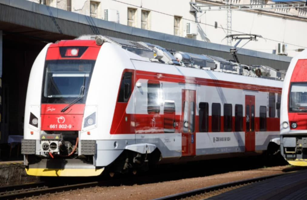 Doležal podporuje iniciatívu nespokojných strojvodcov, sám si pripne čiernu stužku