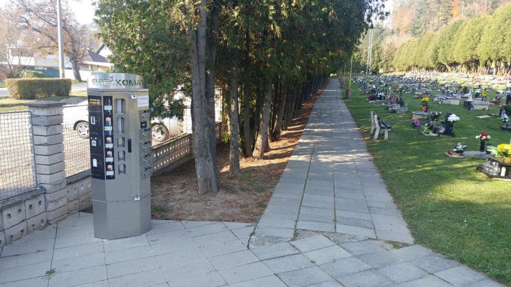 Košice na Dušičky zmenia otvárací čas pietnych miest, posilnia MHD aj hliadky