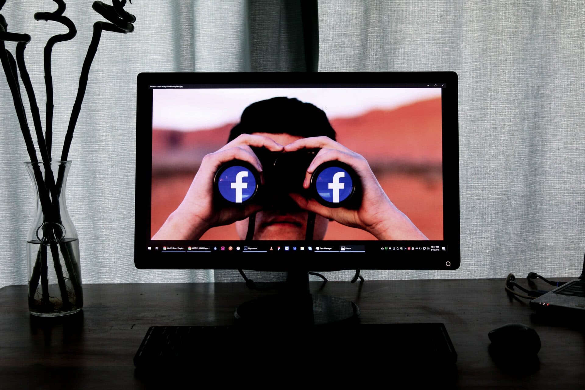 Facebook, Instagram aj WhatsApp majú výpadok