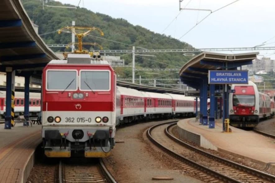 ŽSR evidujú 15 zrážok vlaku s osobami, z toho 12 smrteľných