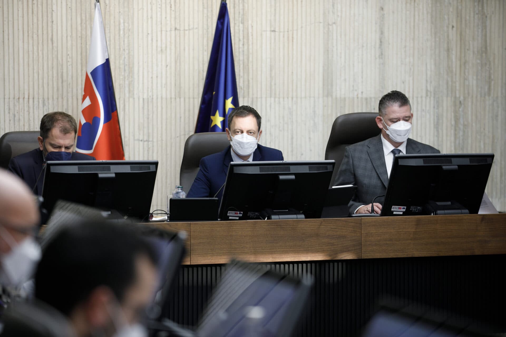 Dlhodobé hrozby pre SR zahŕňajú extrémne počasie, šírenie nebezpečných látok, prípadne epidémie