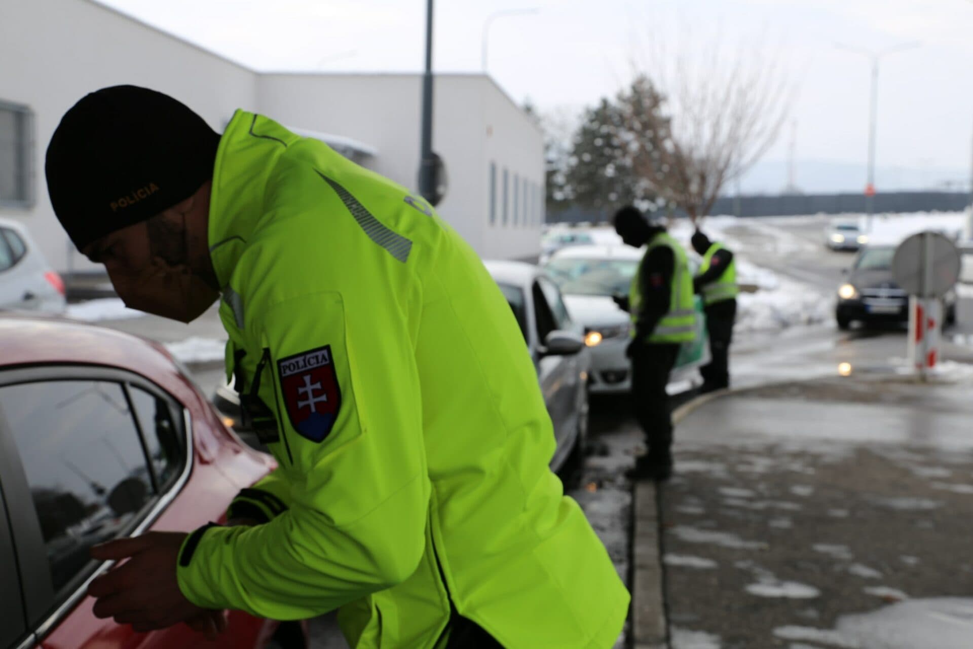 Vodiči sú nepoučiteľní. Prísnejšie policajné kontroly budú pokračovať aj naďalej
