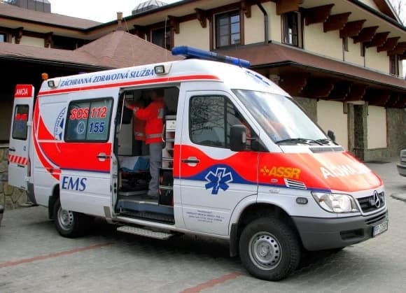 Ľudia pracujúci v dopravnej zdravotnej službe sa cítia byť diskriminovaní pri mimoriadnej odmene