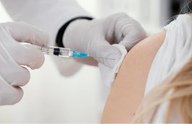 mRNA vakcíny proti koronavírusu sú bezpečné aj pre tehotné ženy, tvrdí EMA