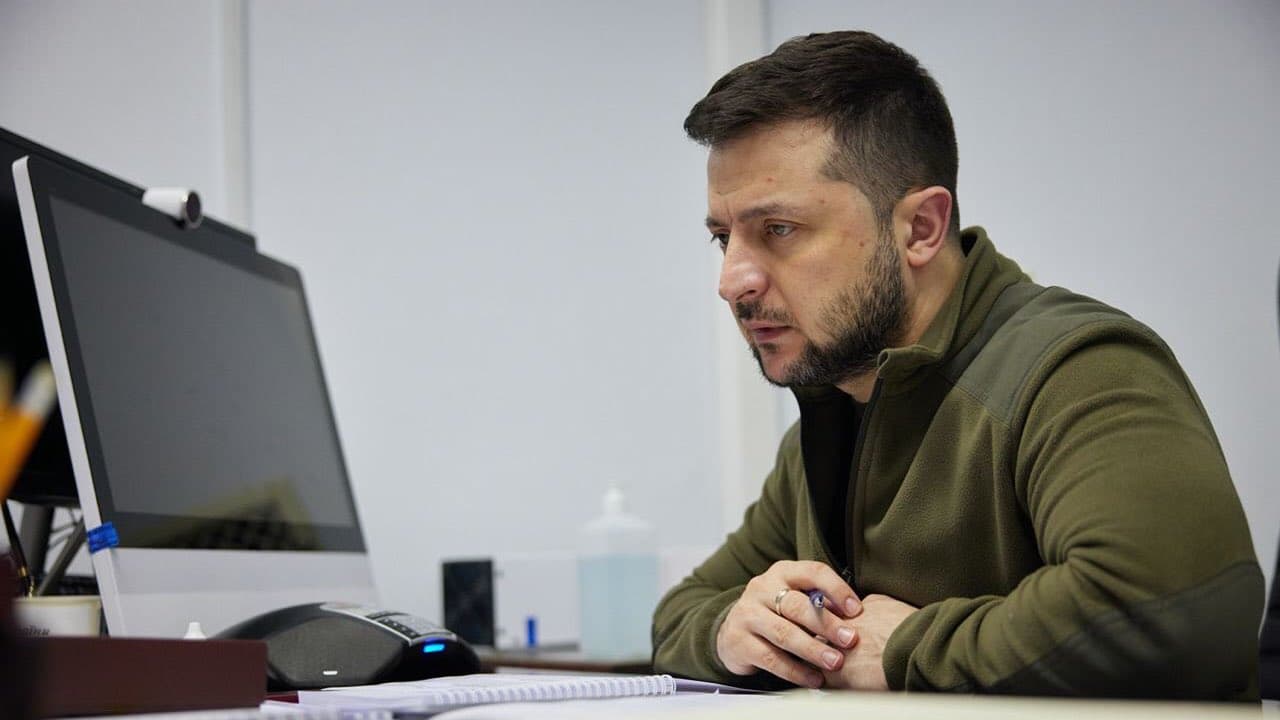 Ruské jednotky zajali záchranárov a šoférov, ktorí viezli humanitárne potreby do Mariupoľa