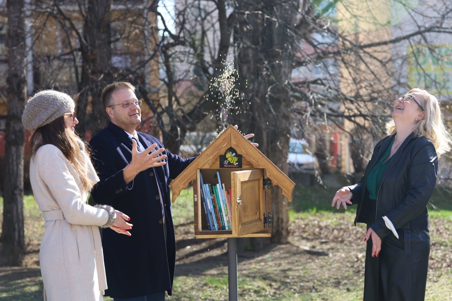 V mestských častiach pribudli KNIHOBÚDKY, krstili ich cestovinami (FOTO)
