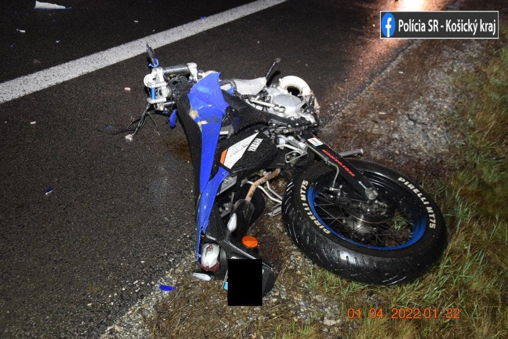Zrážku s kamiónom neprežil neplnoletý motorkár