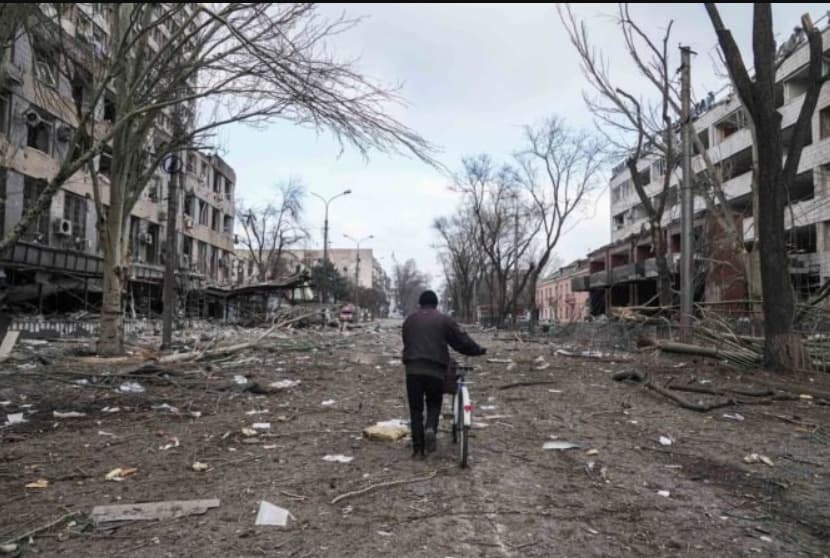 PREHĽAD UDALOSTÍ (3. 5.): Na Ukrajine plánujú ďalšiu evakuáciu civilistov z Mariupoľa