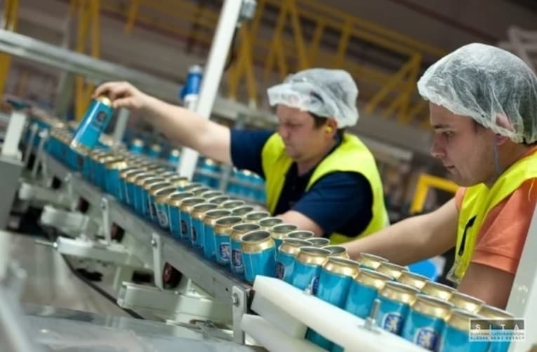 Na slovenskom pracovnom trhu sa zatiaľ zamestnalo vyše 4 tisíc odídencov z Ukrajiny