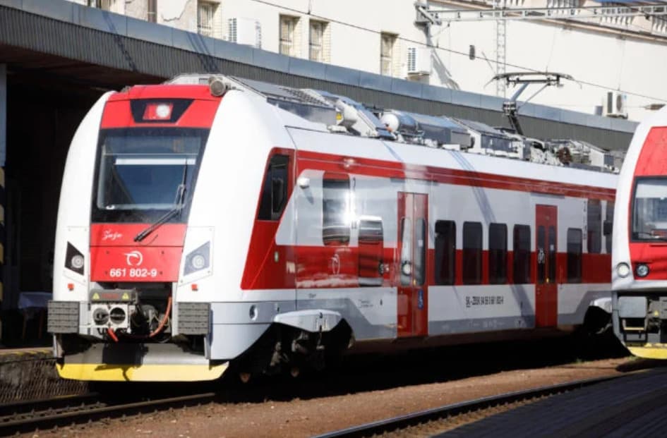Veľké rušenie vlakov pre chýbajúce peniaze by železničná doprava výrazne pocítila, upozornil Doležal