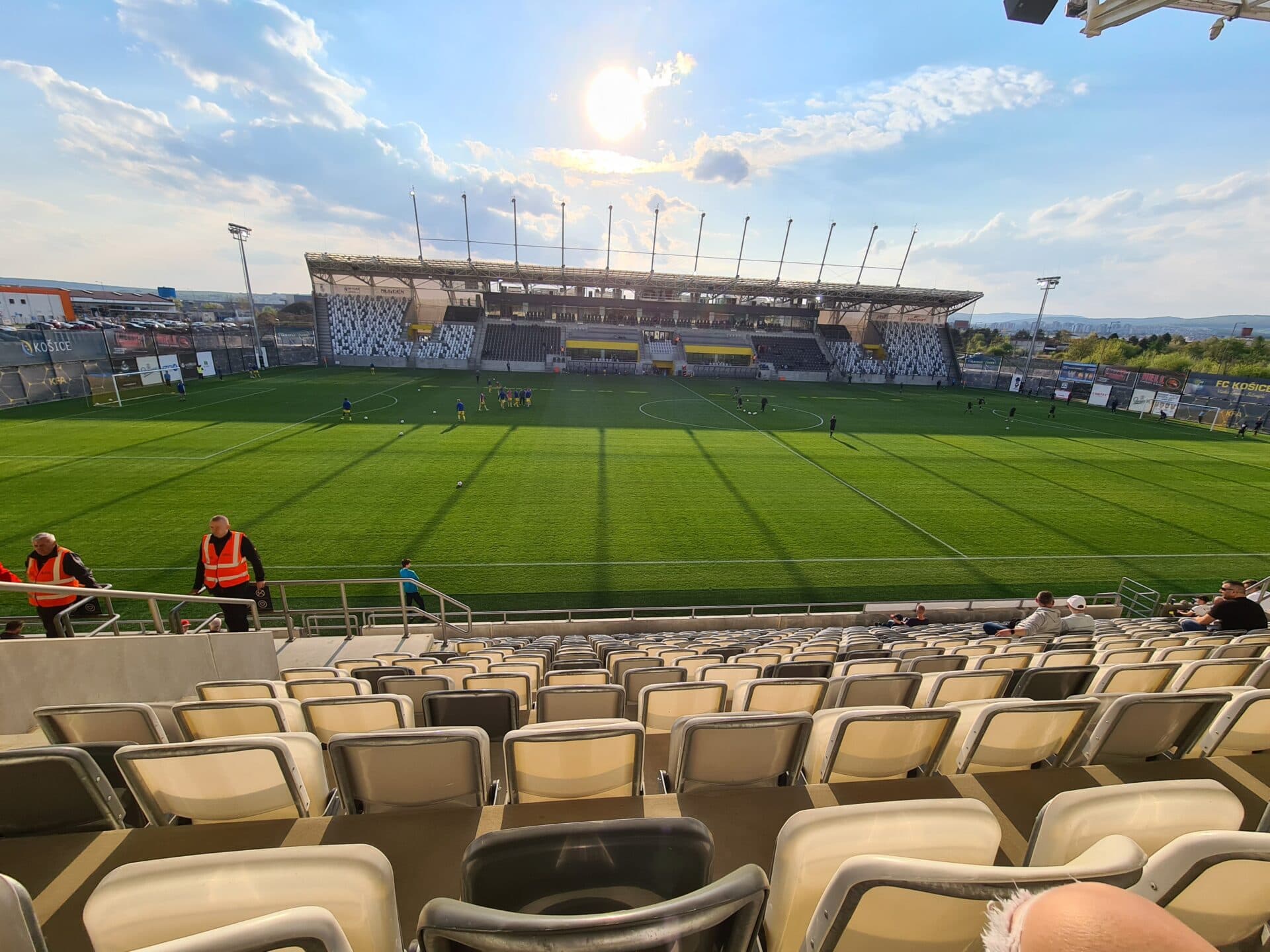 Pre vstup na športové podujatia budú platiť prísnejšie pravidlá