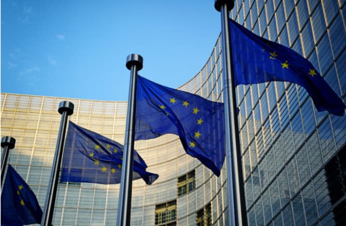 Slovensko má podľa Európskej komisie v oblasti spravodlivosti našliapnuté správnym smerom