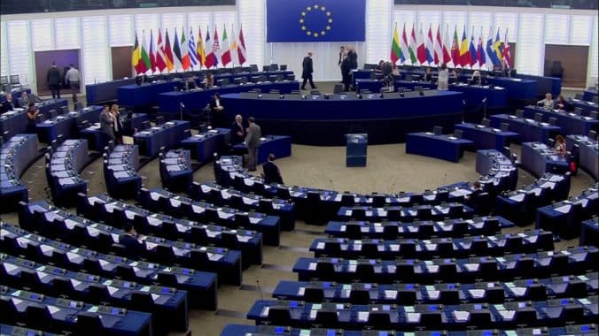 EÚ mimoriadne rokovala o Blízkom východe, vyzýva na deeskaláciu a obnovenie rokovaní