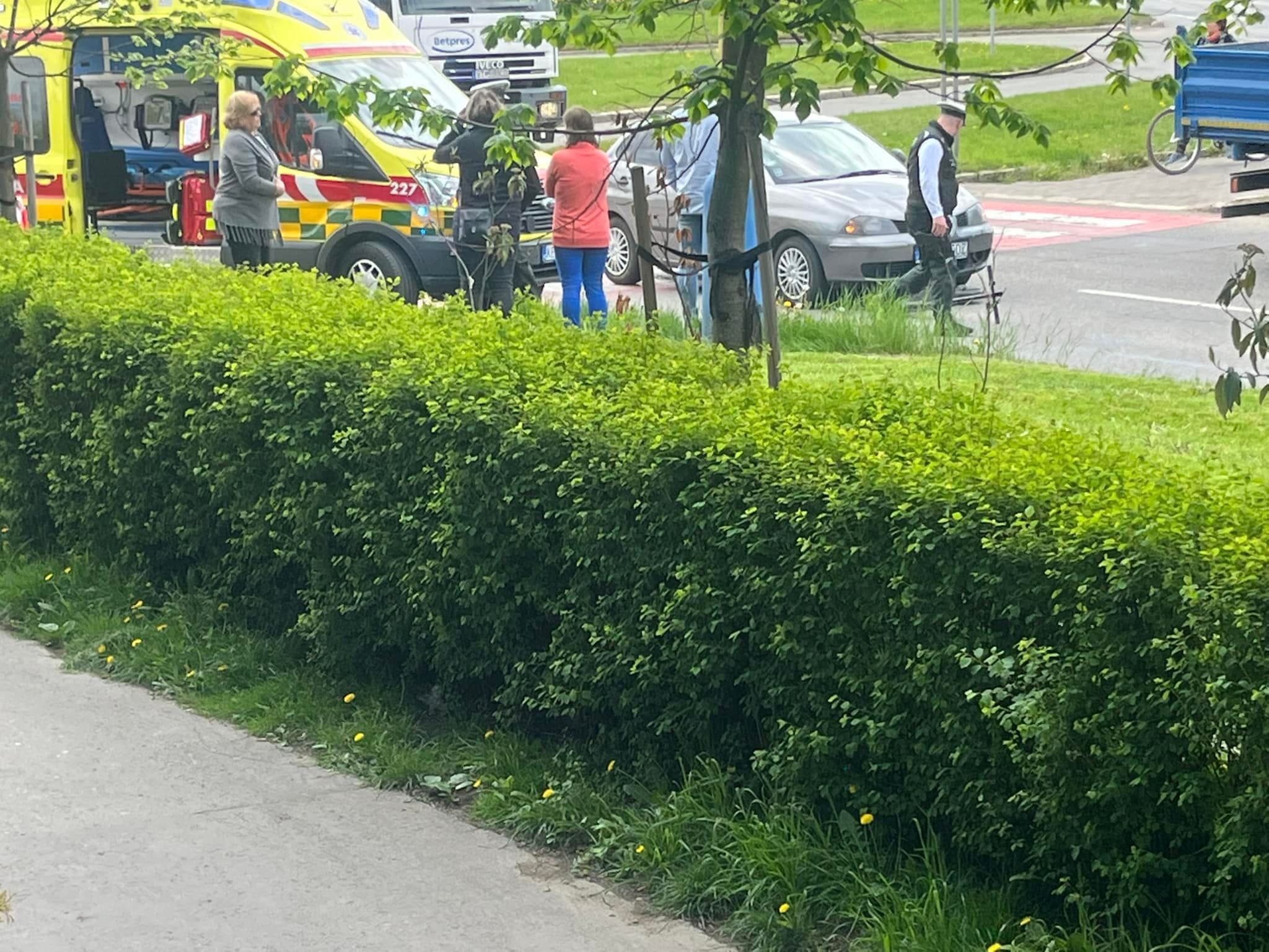 Na priechode pre chodcov zrazila vodička kolobežkárku
