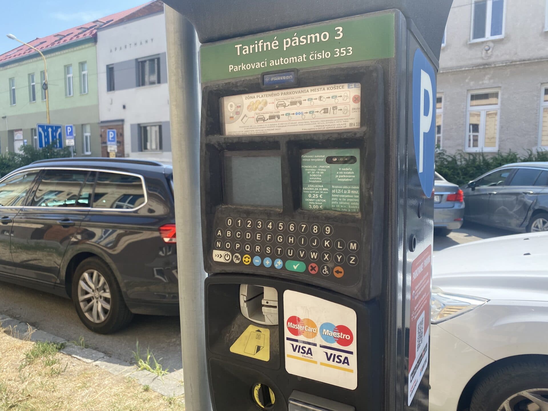 EEI automaty sú nefunkčné. Komu budú Košičania platiť parkovné?