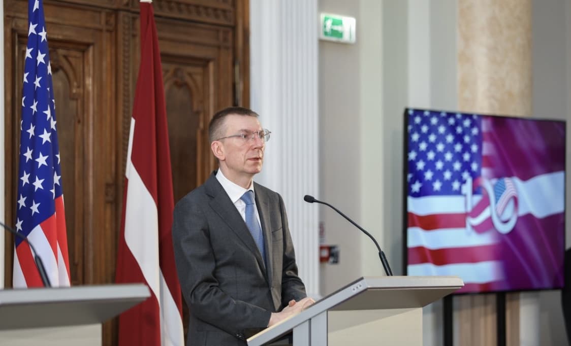 Lotyšský minister zahraničných vecí vyzval EÚ, aby Rusko označila za štát podporujúci terorizmus
