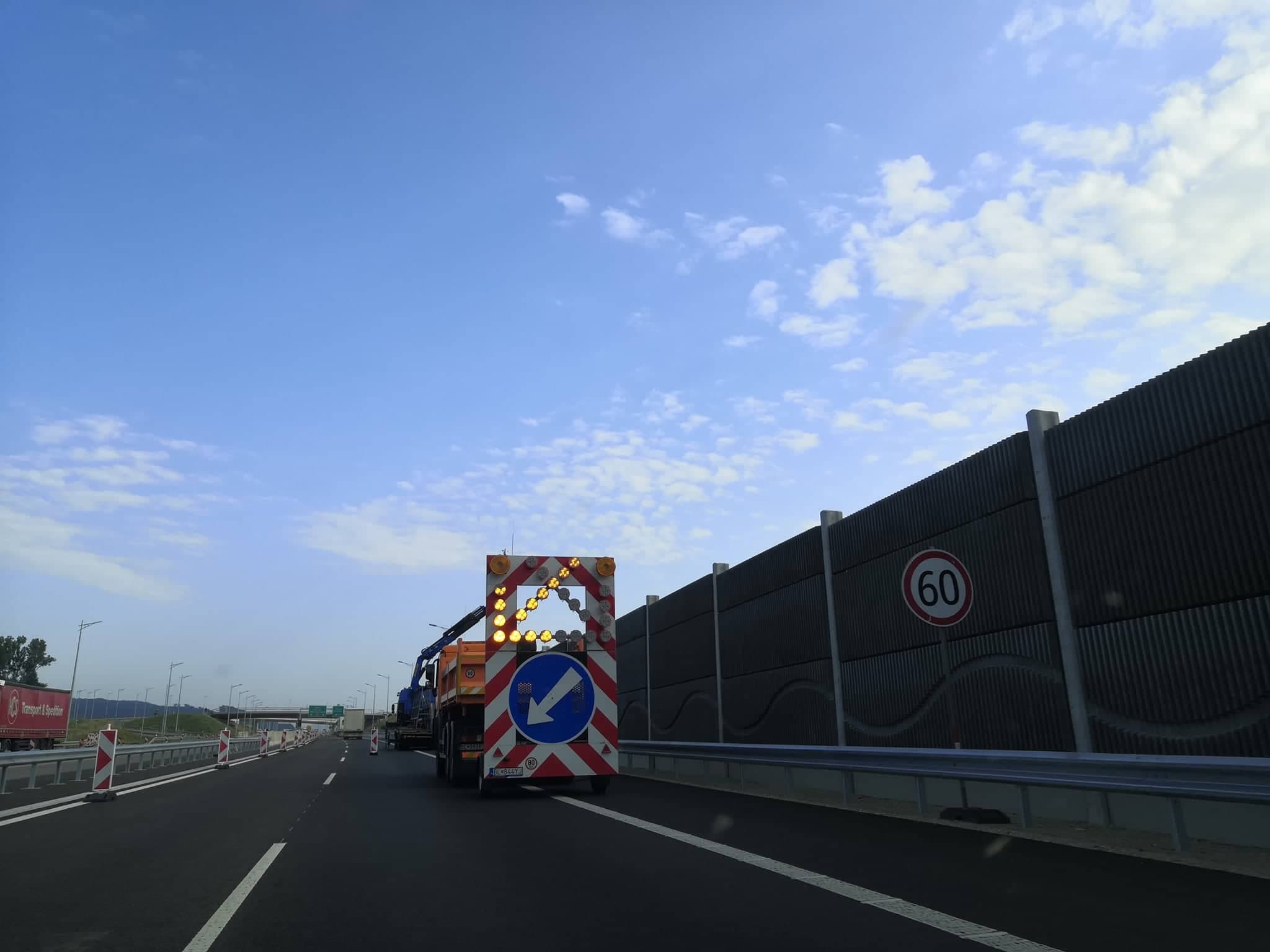 Rozostavaných je sedem úsekov diaľnic a rýchlostných ciest v dĺžke 75 kilometrov
