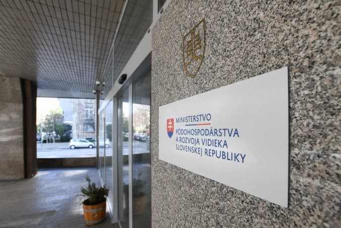 Kabinet schválil návrh novely zákona o poskytovaní podpory a dotácie v pôdohospodárstve