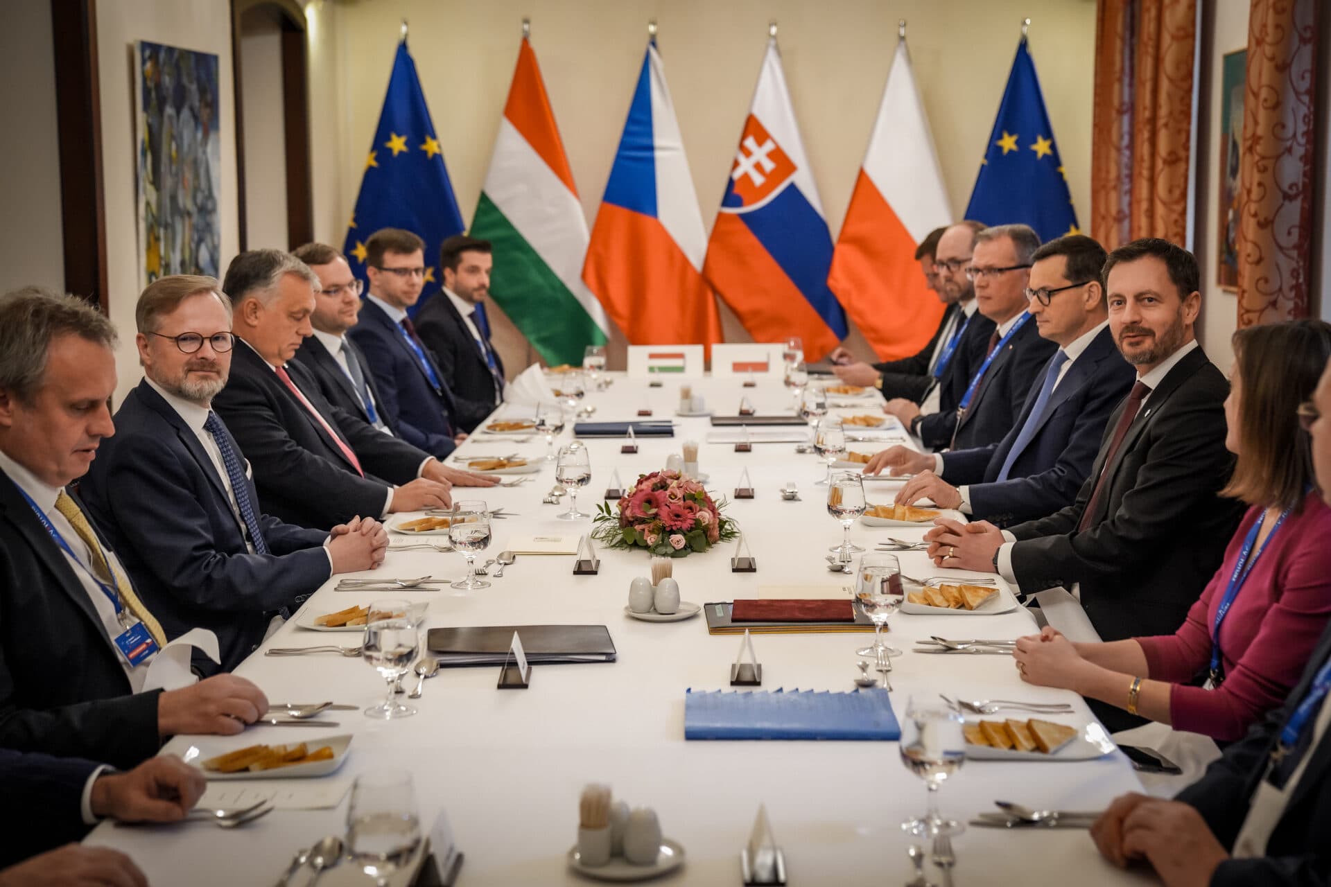 Na stretnutí predsedov vlád V4 sa rokovalo aj o Ukrajine