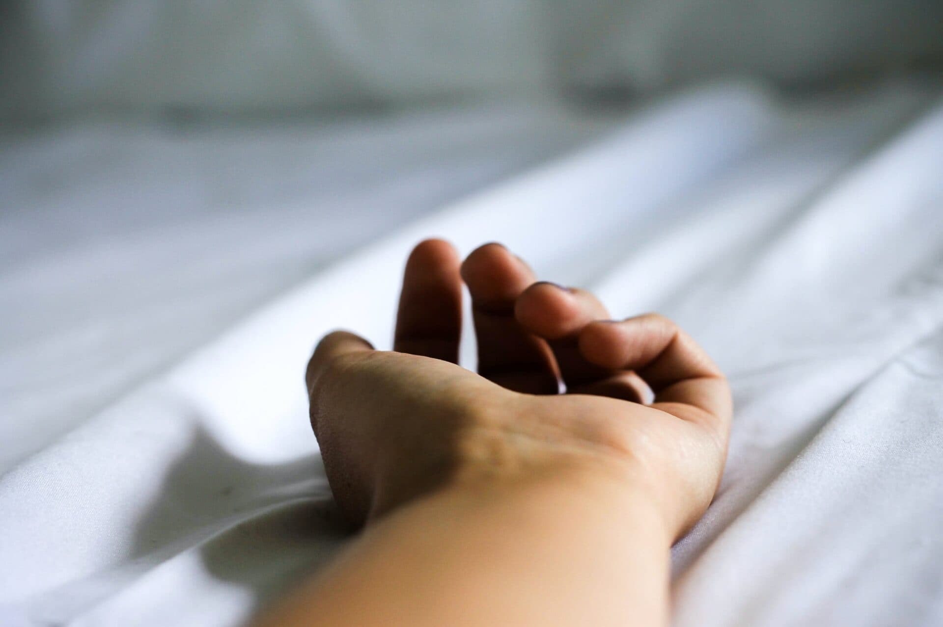 Každá tretia žena v EÚ vo veku 15 a viac rokov zažila fyzické alebo sexuálne násilie