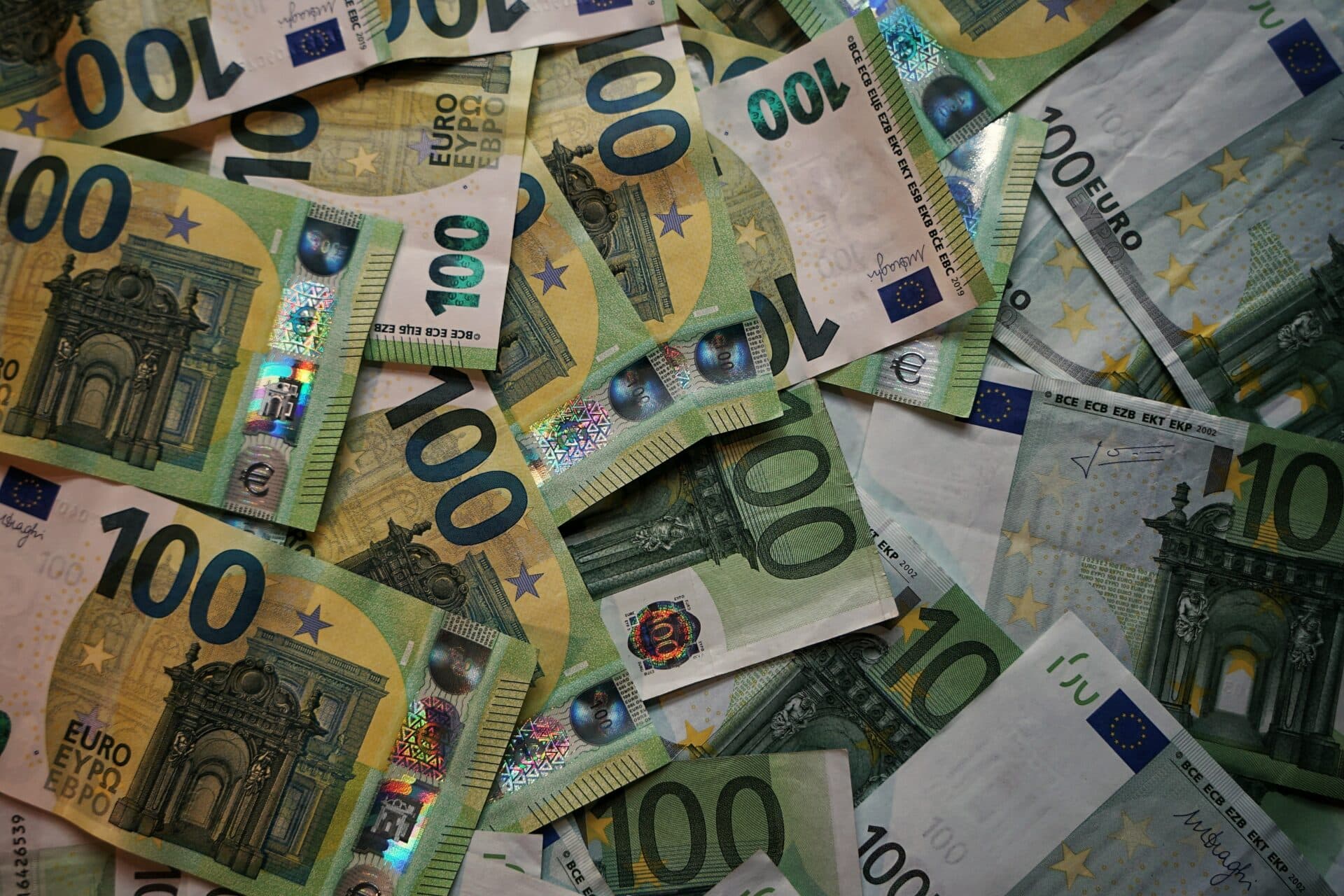Tieto domácnosti majú nárok na 100-eurový príspevok