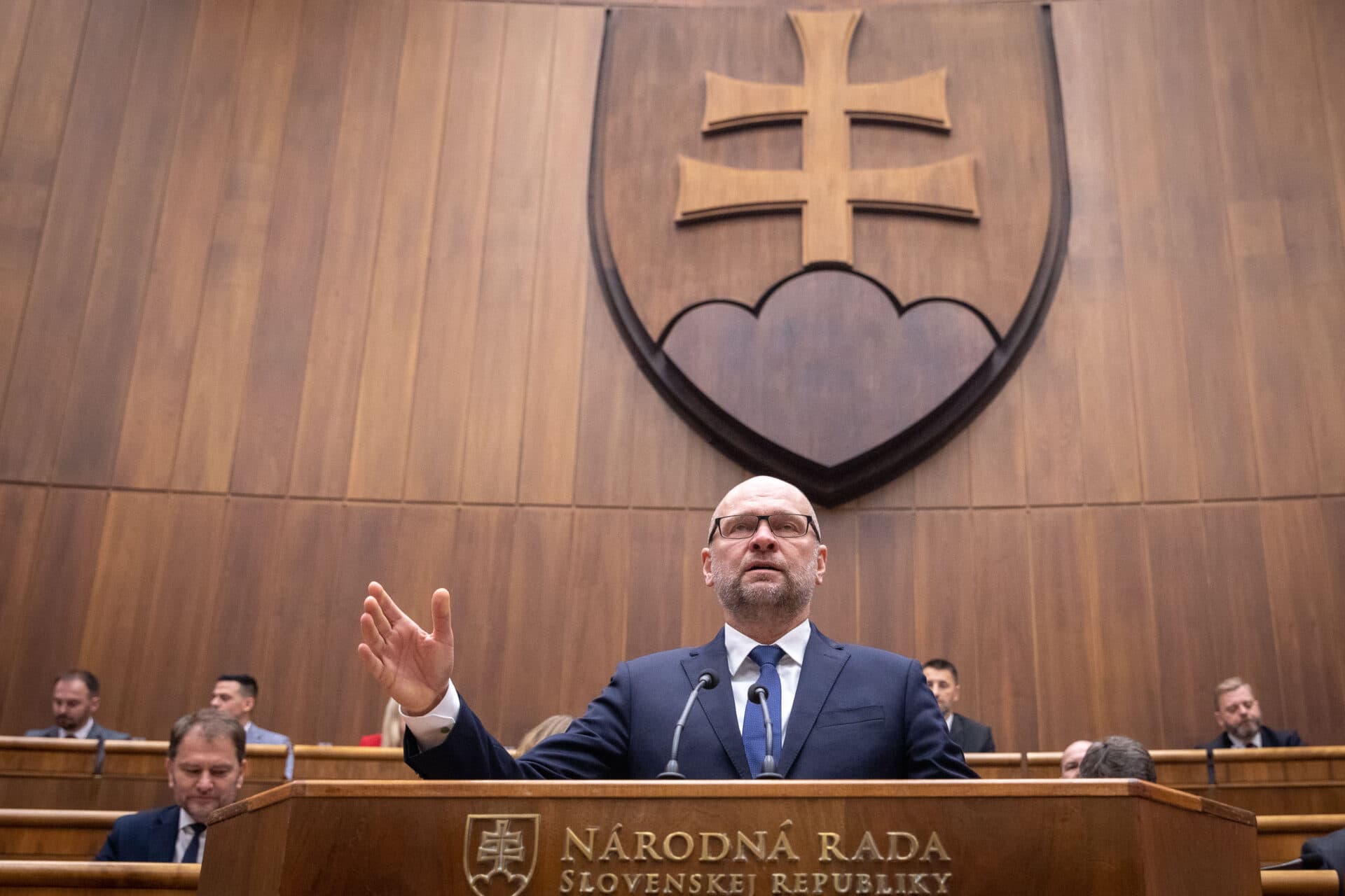 SaS vníma riziko v súvislosti s kupovaním poslancov za účelom udržania vlády