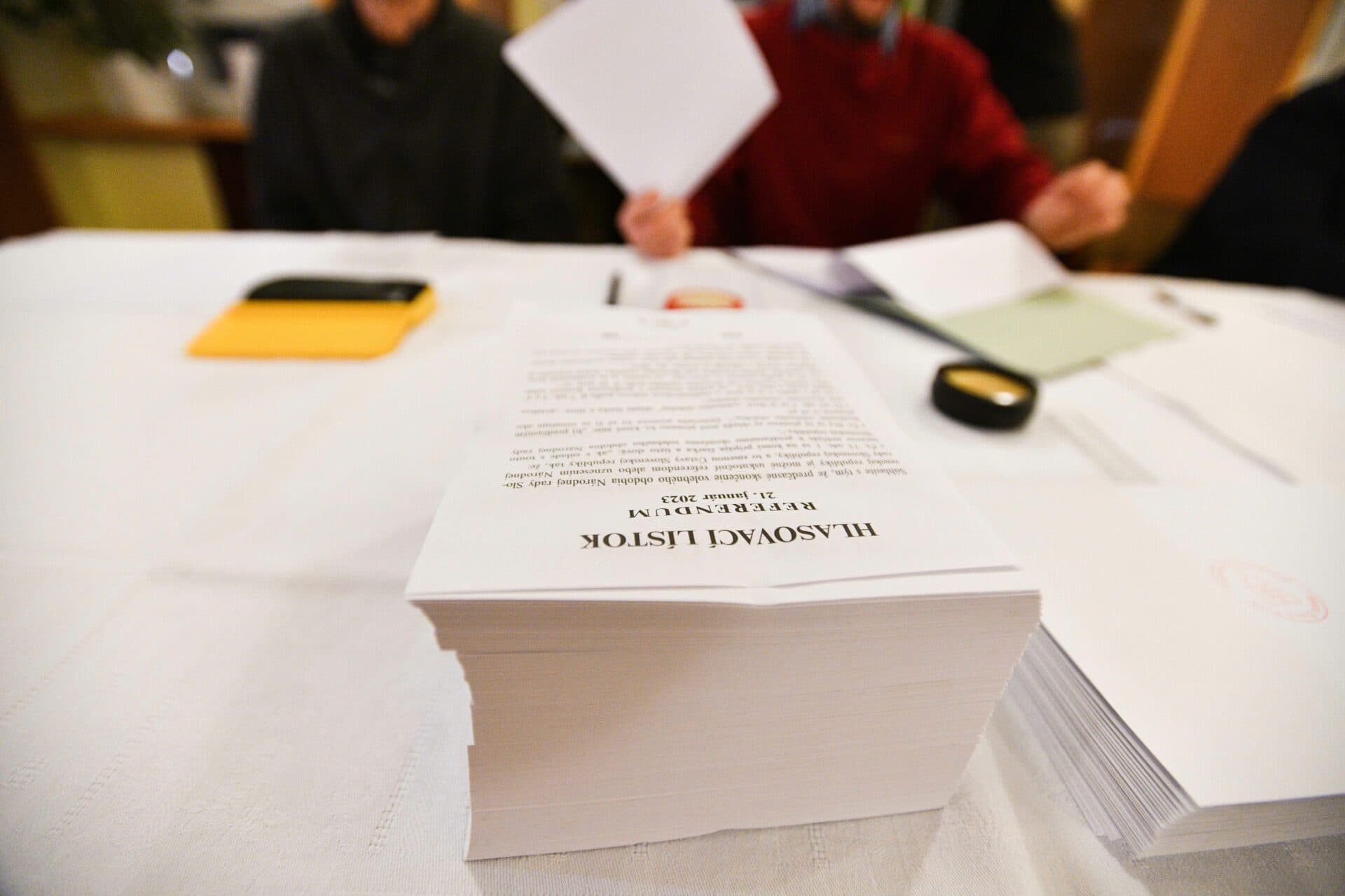 V Košiciach je otvorených 165 volebných miestností, účasť však nie je vysoká
