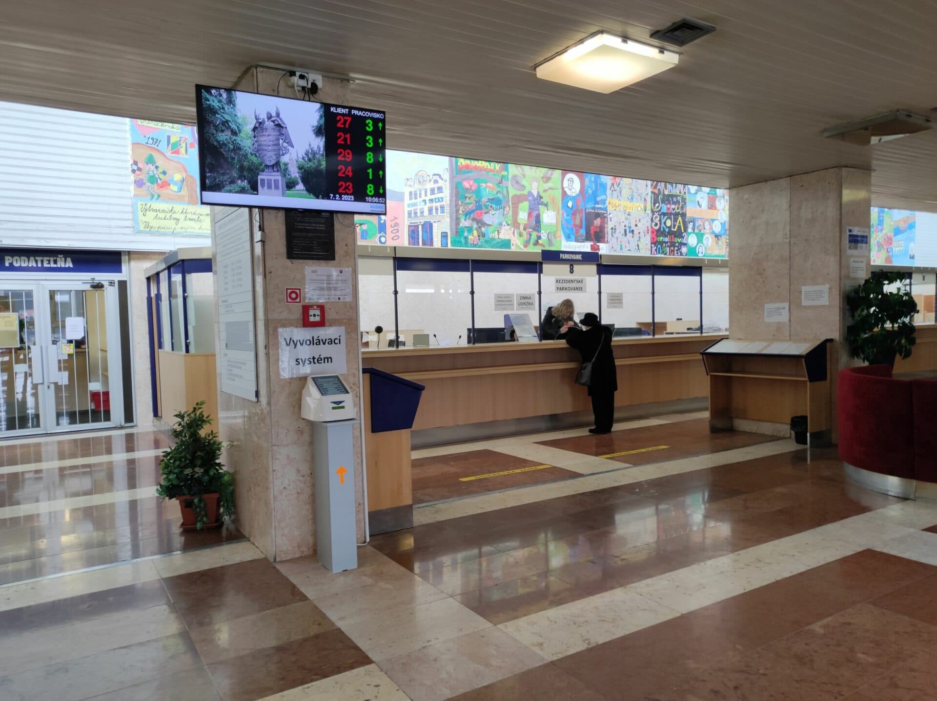 Koniec nekonečného čakania na magistráte. Odteraz všetko vybavíte skôr