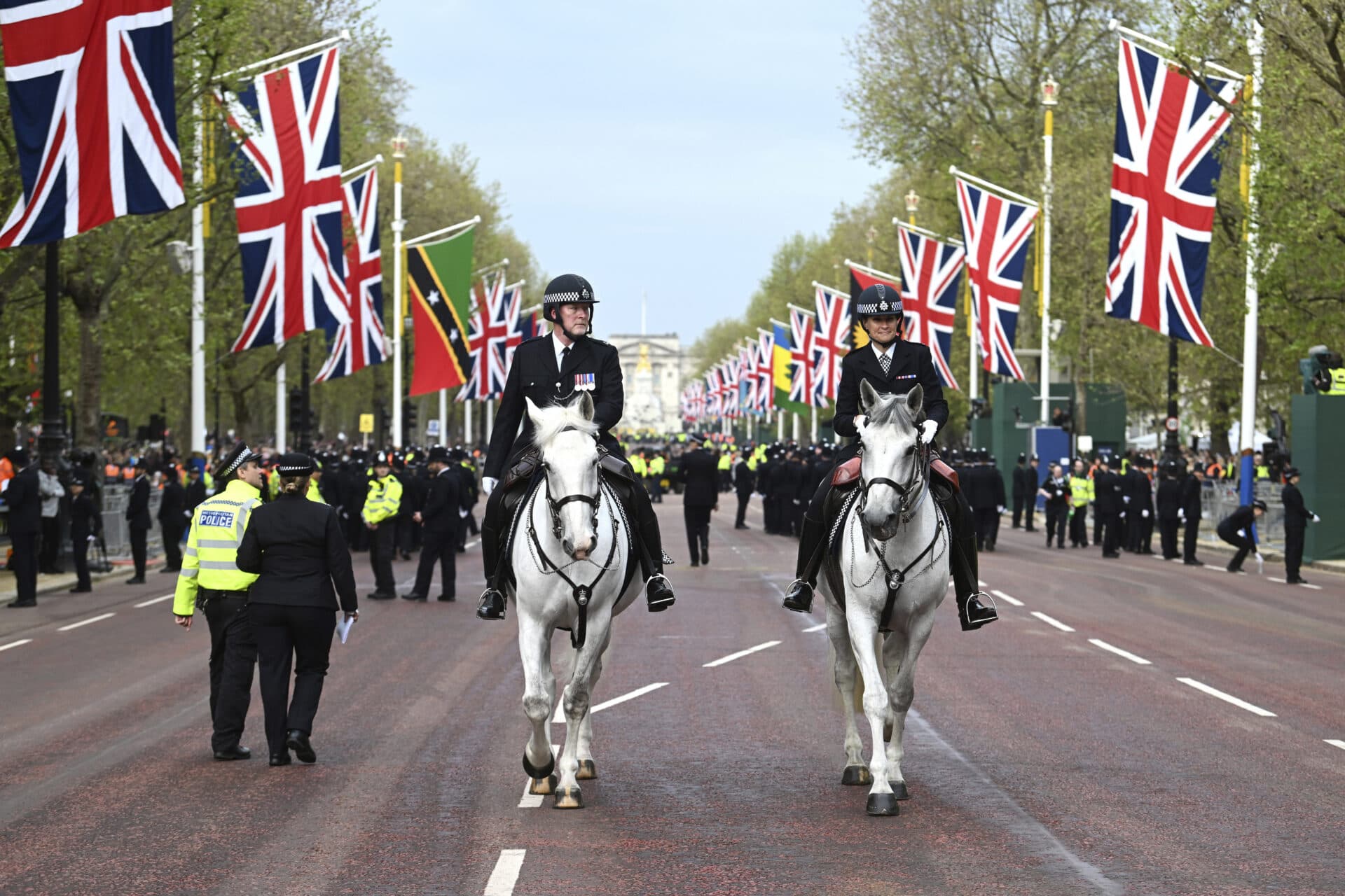 Vo Westminsterskom opátstve prebehne korunovácia nového britského kráľa. Takto bude vyzerať jej priebeh