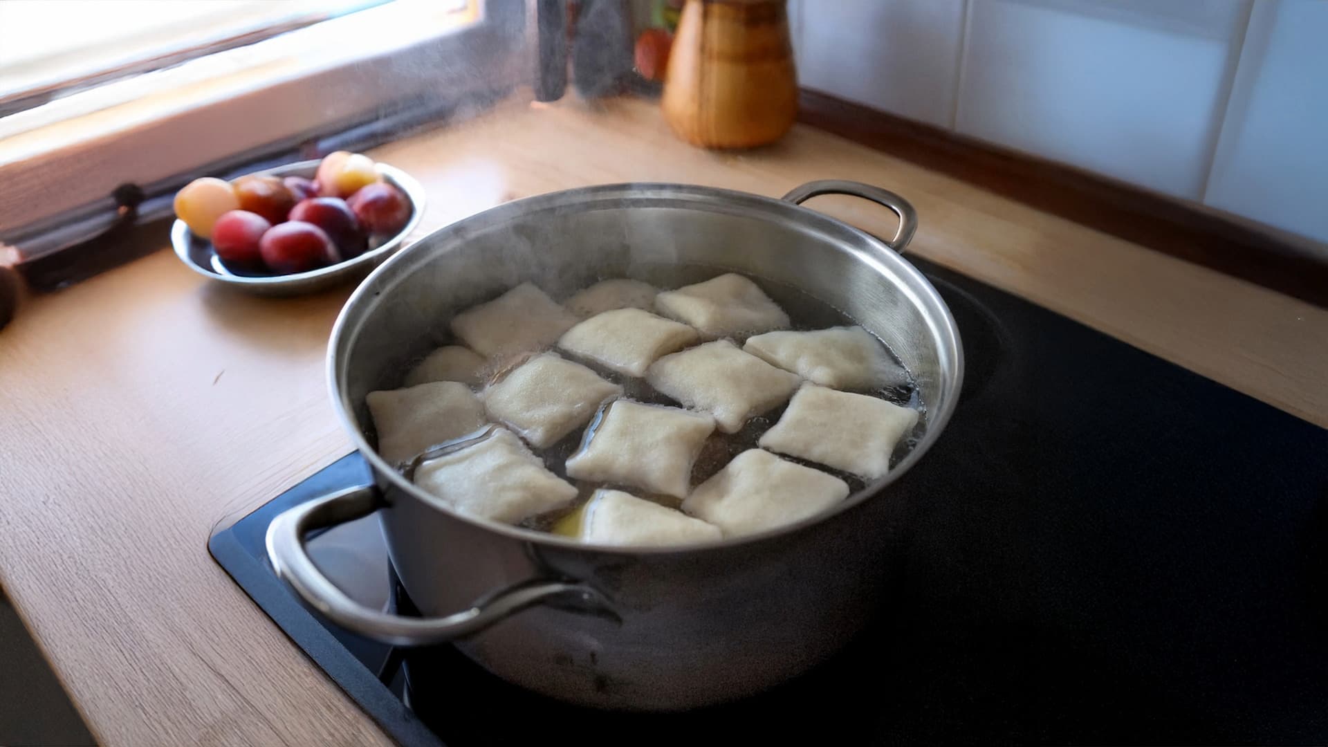 Tip na recept: Slivkové perky so škoricovým cukrom a maslom