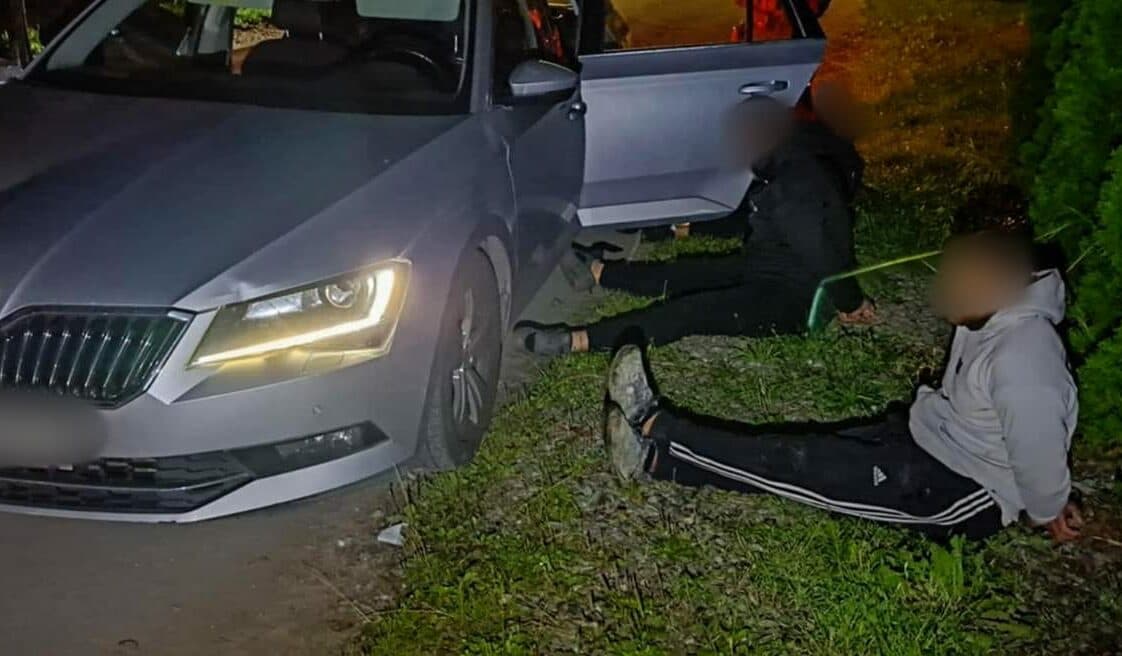 Polícia zadržala skupinu, ktorá sa vlámala do balíkoboxov (FOTO)