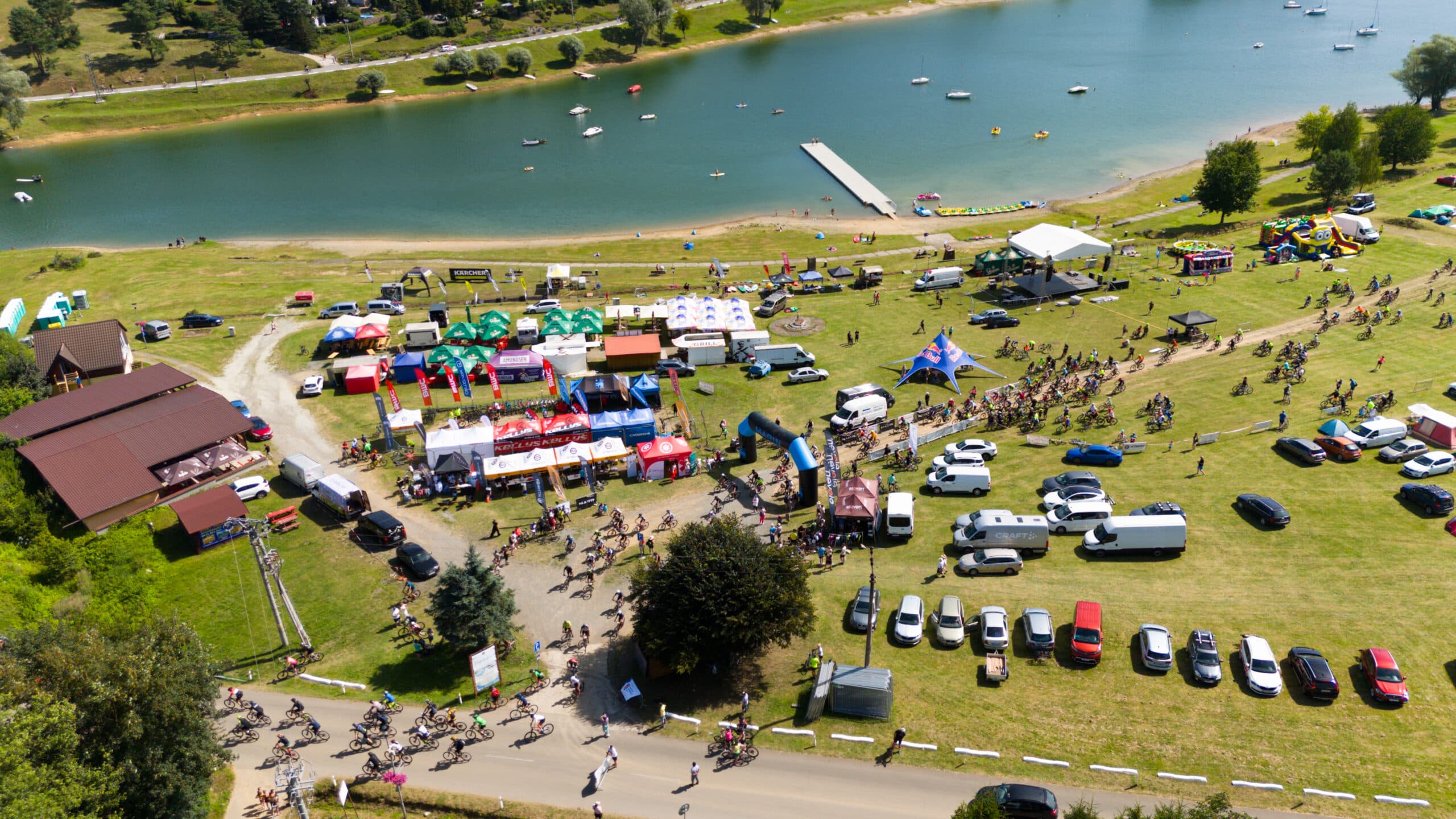 Fotografia k článku Festival MTBIKER na Domaši 2026: 3 dni cyklistiky, stovky testovacích bikov a nový beh