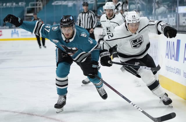 Do zápasov v NHL zasiahli Jaroš a Jurčo, ich tímy však prehrali. Tatar stále chýba Montrealu (video)