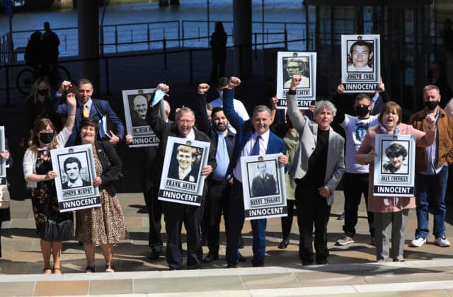 Vyšetrovanie po 50 rokoch ukázalo, že desať obetí masakra v Ballymurphy bolo nevinných