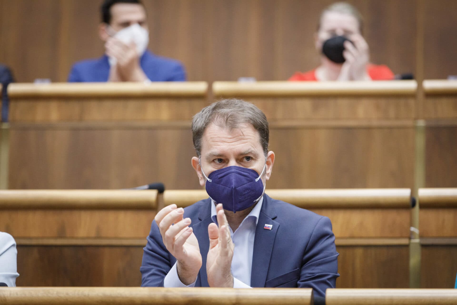 Najkratšia cesta k predčasným voľbám je vyštvať Sme rodina z koalície, napísal Matovič