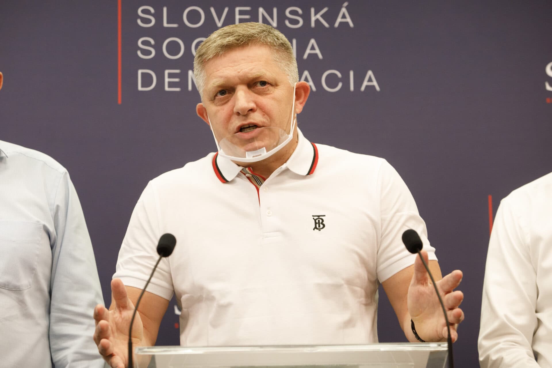Fica zaujíma Sulíkovo vysvedčenie a detaily kúpy ranča v Austrálii