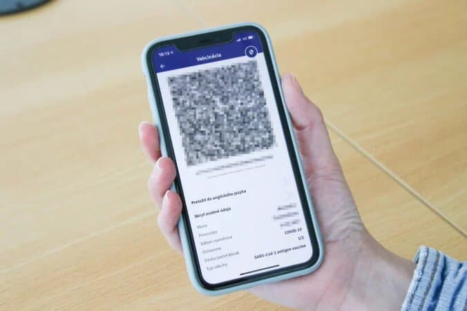 Digitálne COVID preukazy si v aplikáciách zdravotných poisťovní stiahli státisíce ľudí
