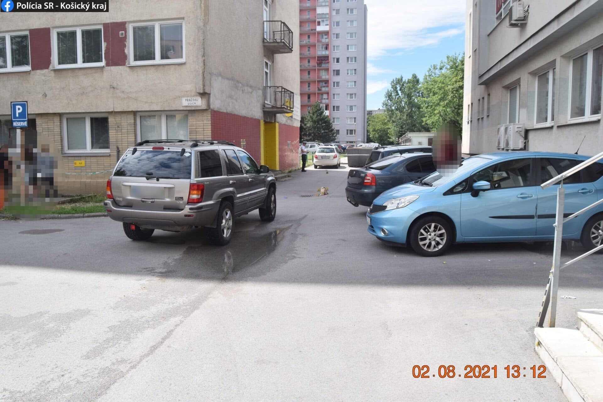 Pri cúvaní na parkovisku narazil do chodkyne, 78-ročná žena zraneniam podľahla