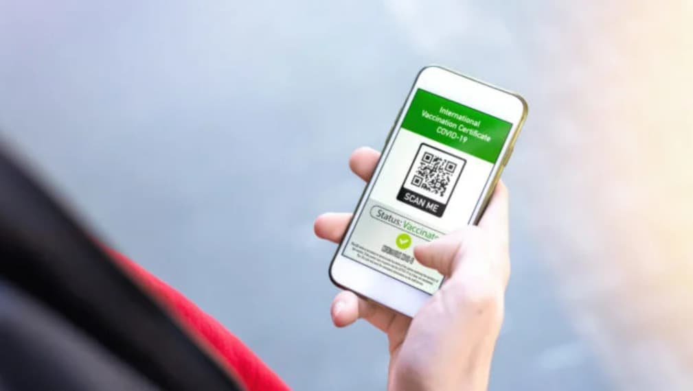 Európska komisia navrhuje predĺžiť platnosť digitálnych COVID preukazov EÚ o jeden rok