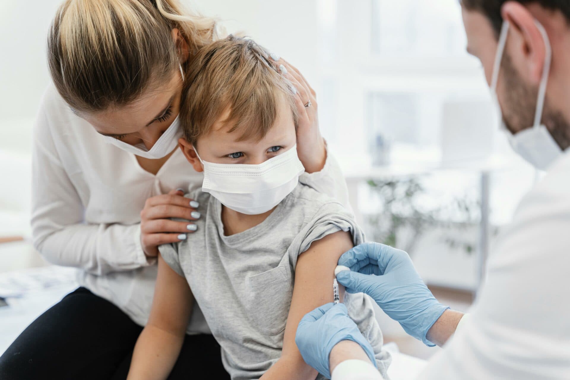 Detská dávka vakcíny proti COVID-19 od Pfizeru je účinná na viac ako 90 percent