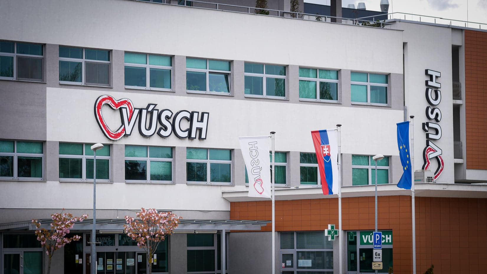 Úmrtie pacientky po operácii srdca vo VÚSCH vyšetruje Úrad pre dohľad nad zdravotnou starostlivosťou