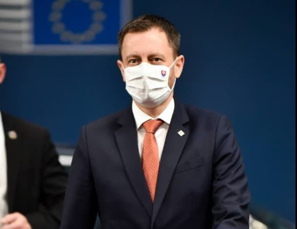 Platnosť covid-passov sa zrejme skráti