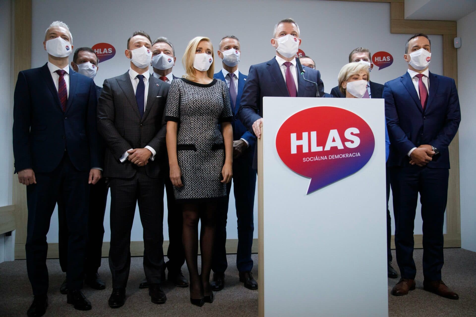 Hlas-SD bude iniciovať odvolanie Kollára, ak nedodrží sľub o zmene ústavy
